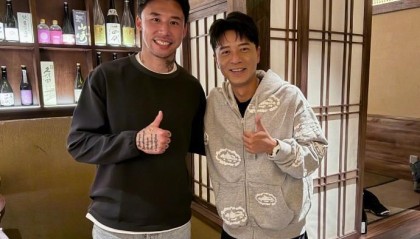 pp电子-李克勤晒与张琳芃合影：上海工作+好友相聚，很开心