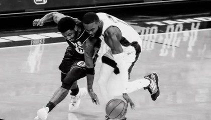 pp电子-【现场】防守大战绿军笑到最后 篮网还需自我成长